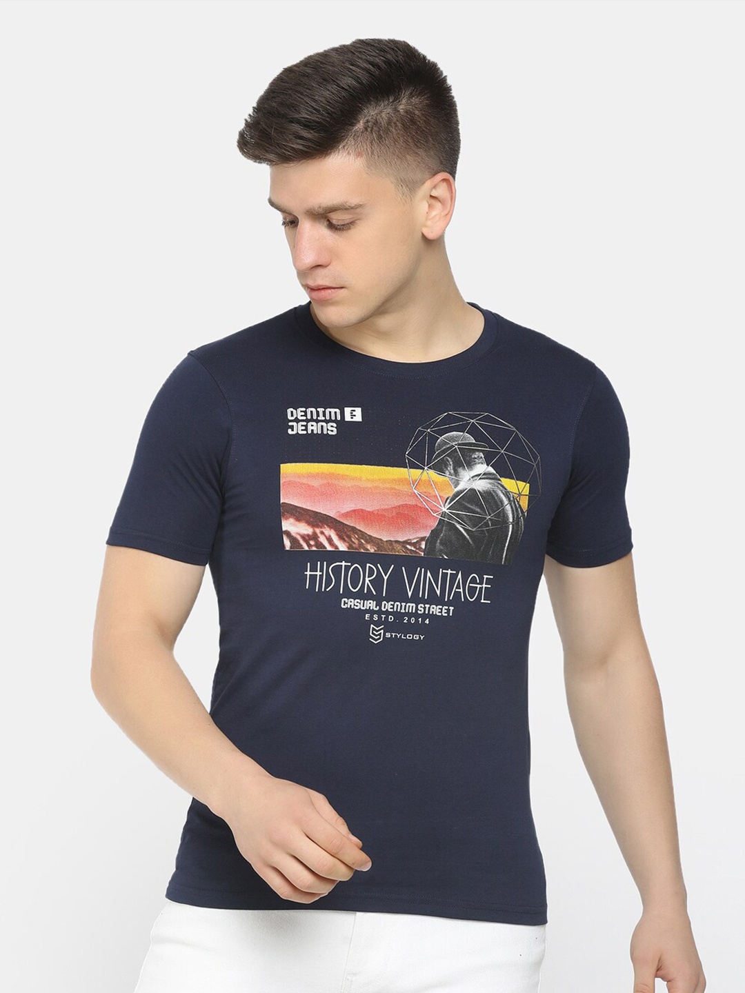 

V-Mart Men Navy Blue & reflecting pond Typography Printed Slim Fit T-shirt