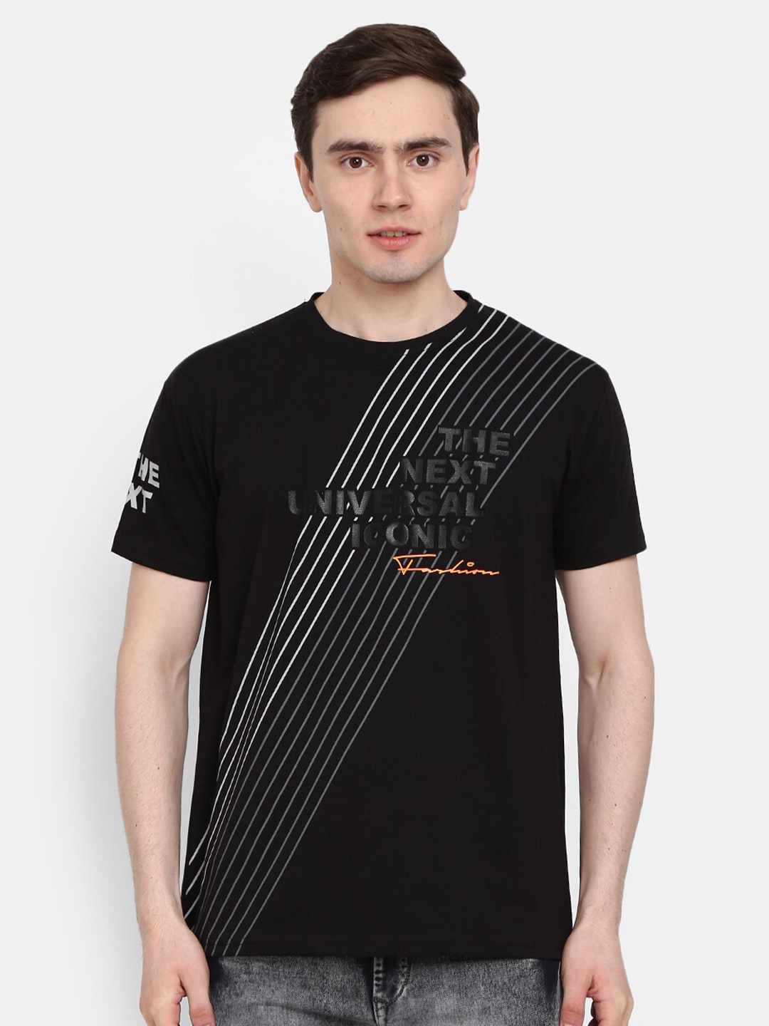 

V-Mart Men Black Typography Printed T-shirt