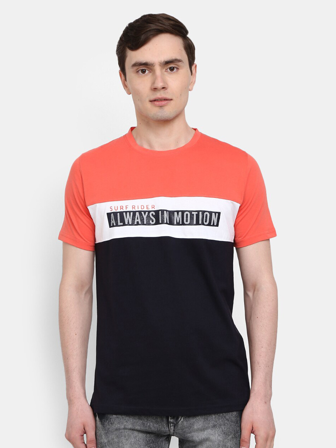 

V-Mart Men Navy Blue Slim Fit T-shirt