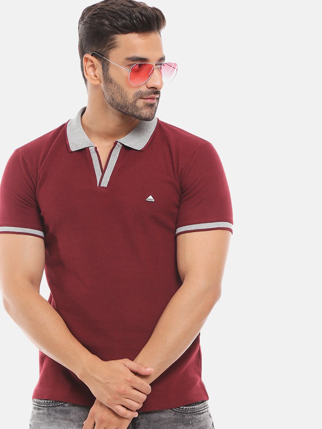 

V-Mart Men Red Polo Collar Slim Fit T-shirt