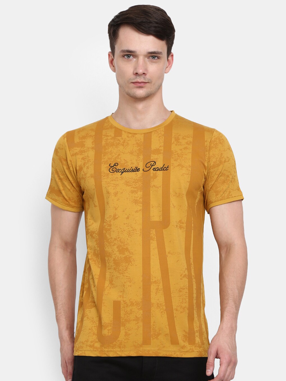 

V-Mart Men Mustard Yellow Printed Slim Fit T-shirt