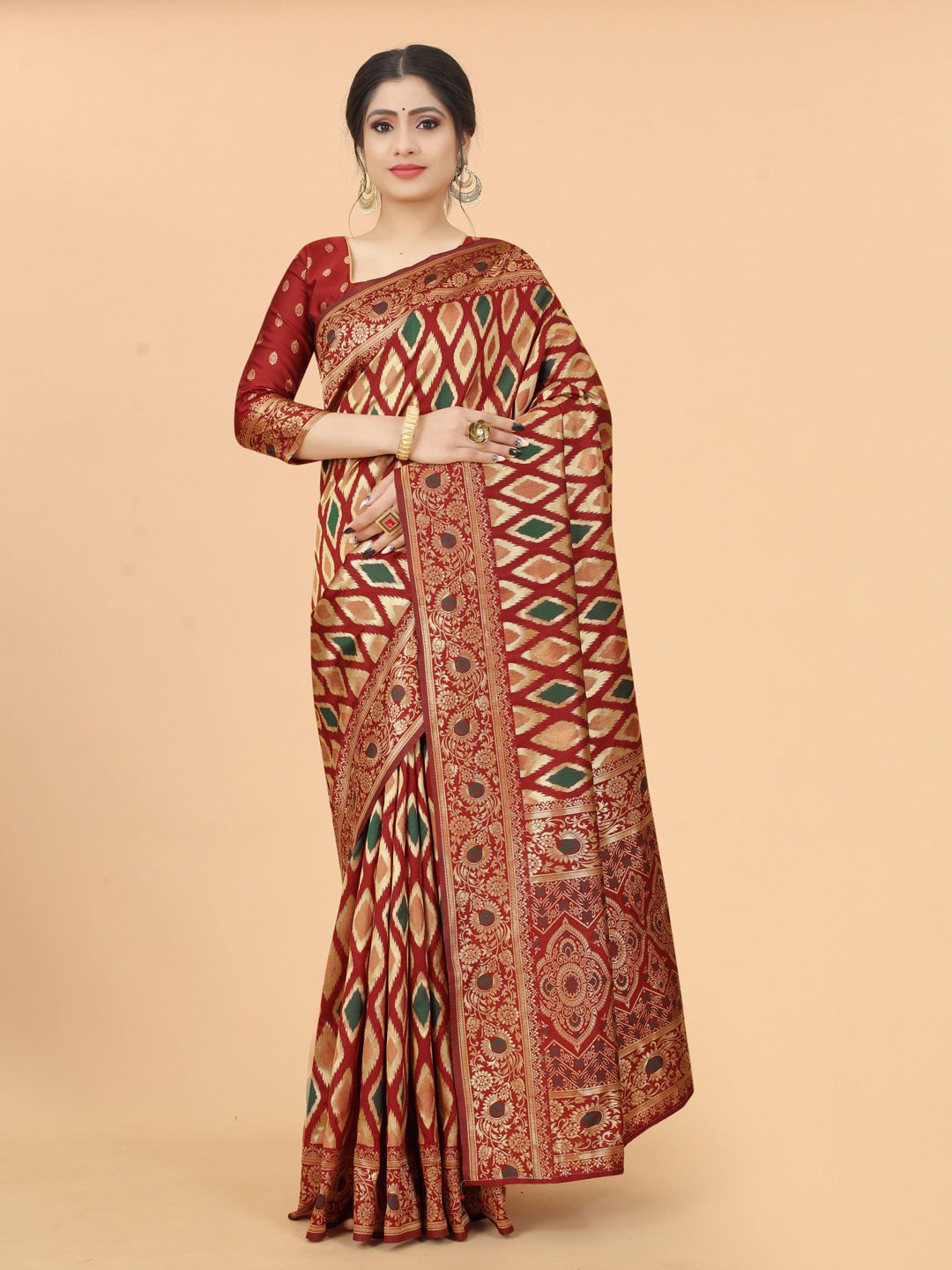 

INDI AVTAAR Maroon & Gold-Toned Woven Design Zari Silk Cotton Fusion Banarasi Saree