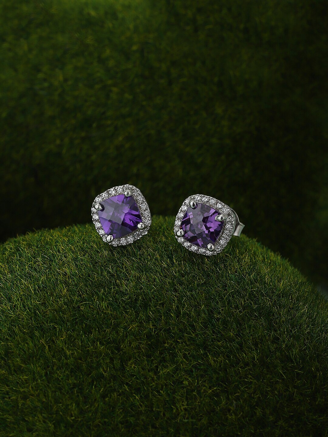 

VANBELLE Silver-Toned Square Studs Earrings