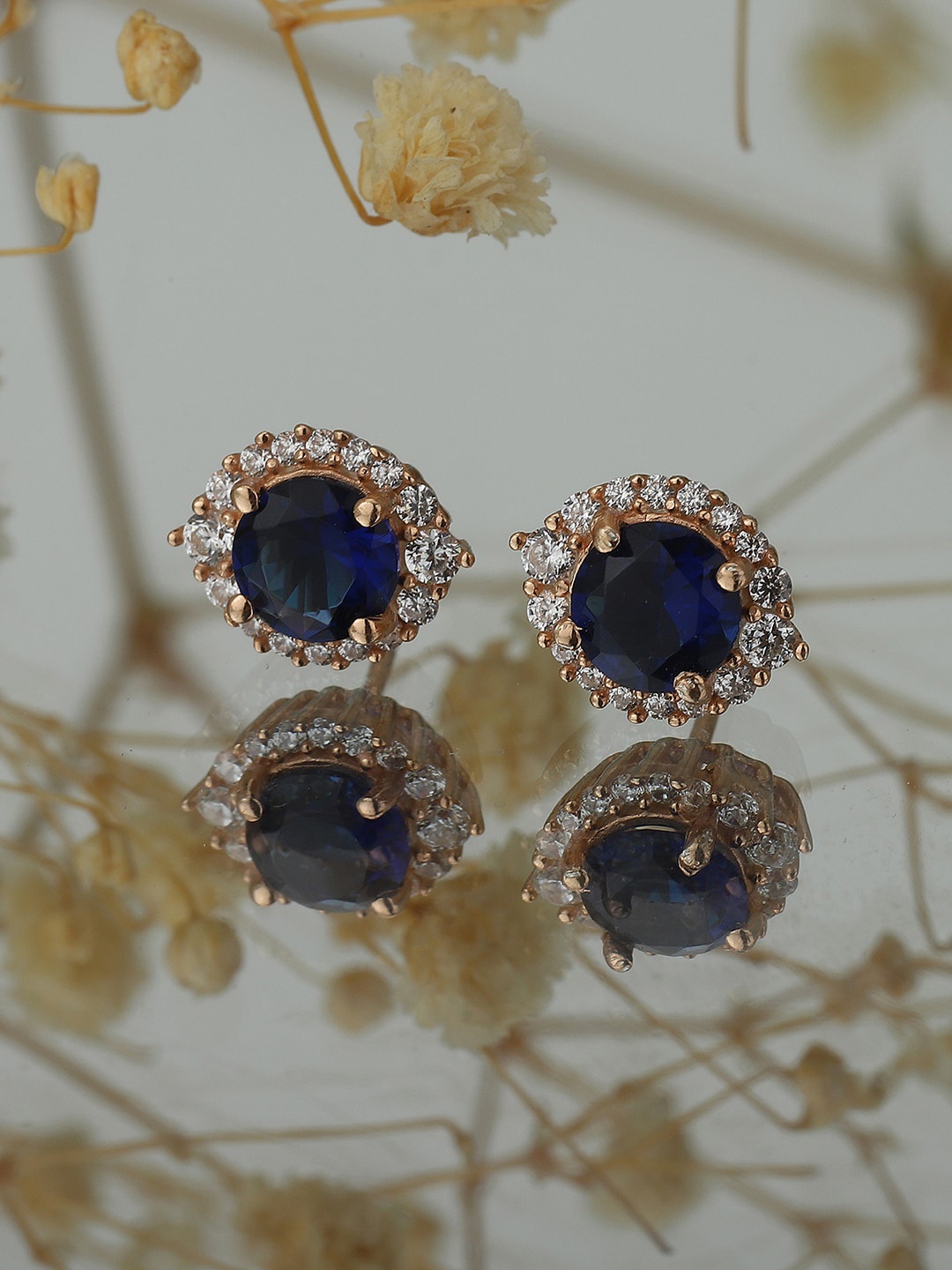 

VANBELLE Rose Gold Oval Half Hoop Earrings