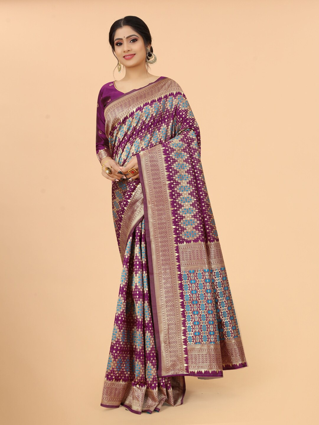 

INDI AVTAAR Purple & Gold-Toned Woven Design Zari Silk Cotton Banarasi Saree