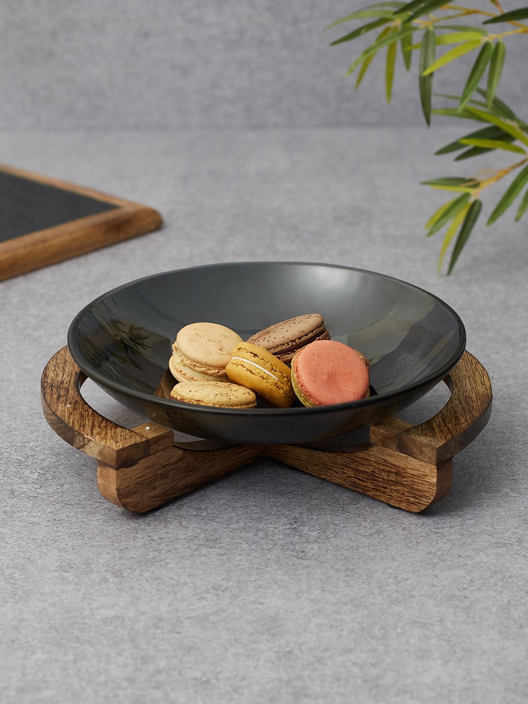 

HomeTown Black Ebony Handcrafted Glass Bowl with Wooden Stand