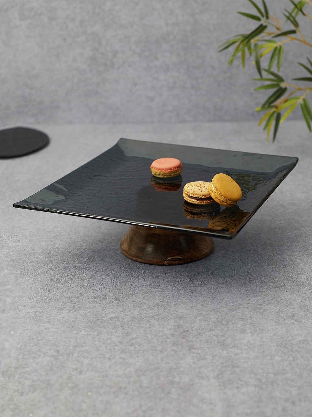 

HomeTown Black Solid Cake Stand Trays