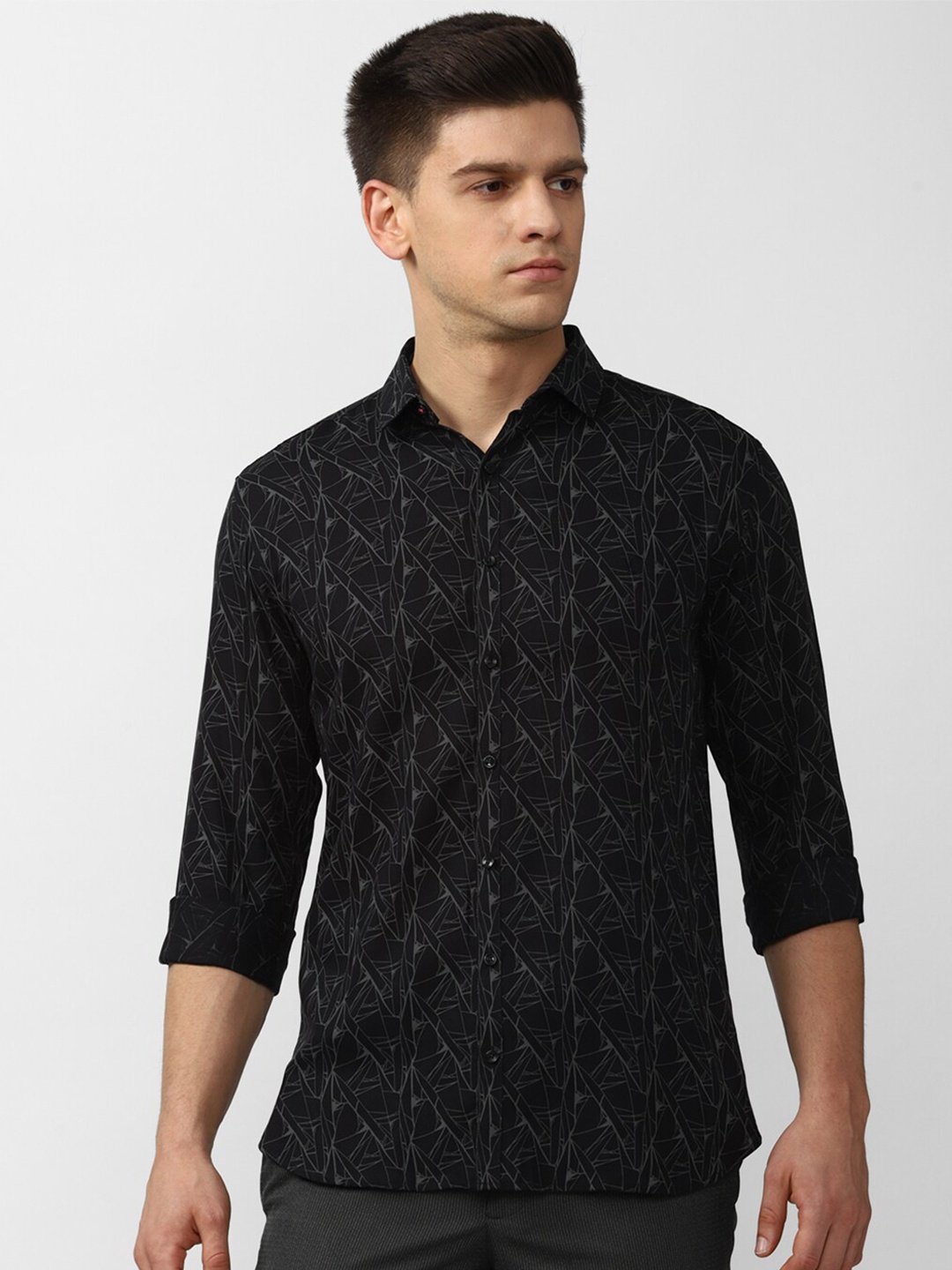 

V Dot Men Black Slim Fit Printed Casual Shirt