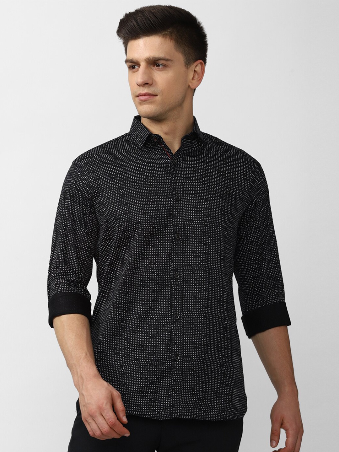

V Dot Men Black Slim Fit Printed Casual Shirt
