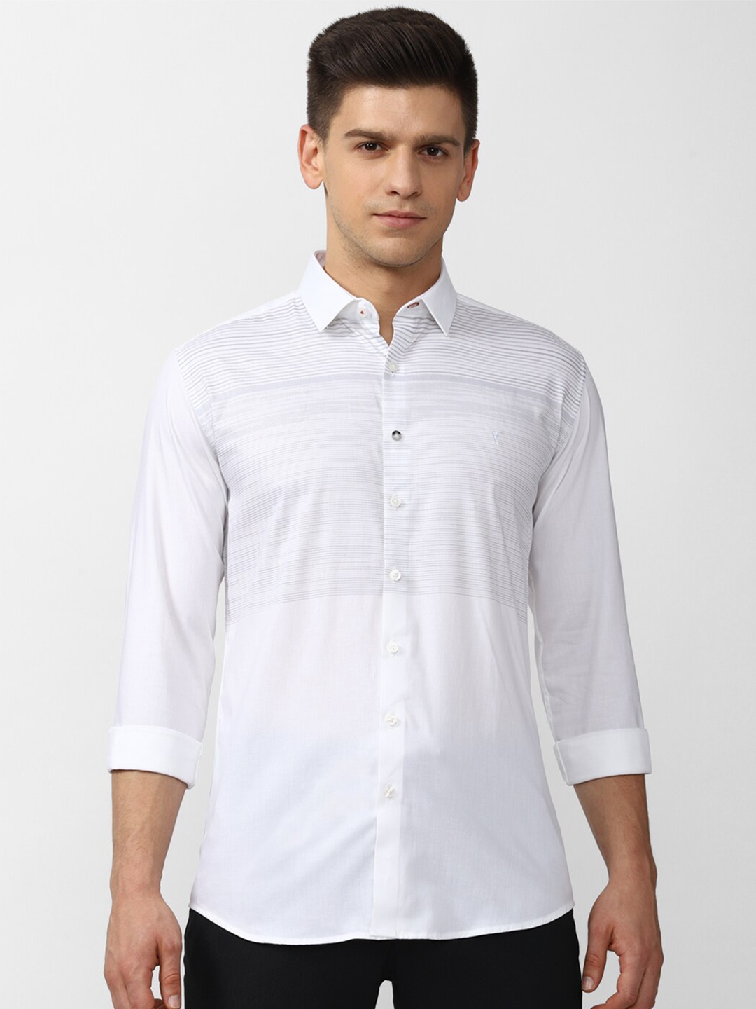 

V Dot Men White Slim Fit Horizontal Stripes Striped Casual Shirt