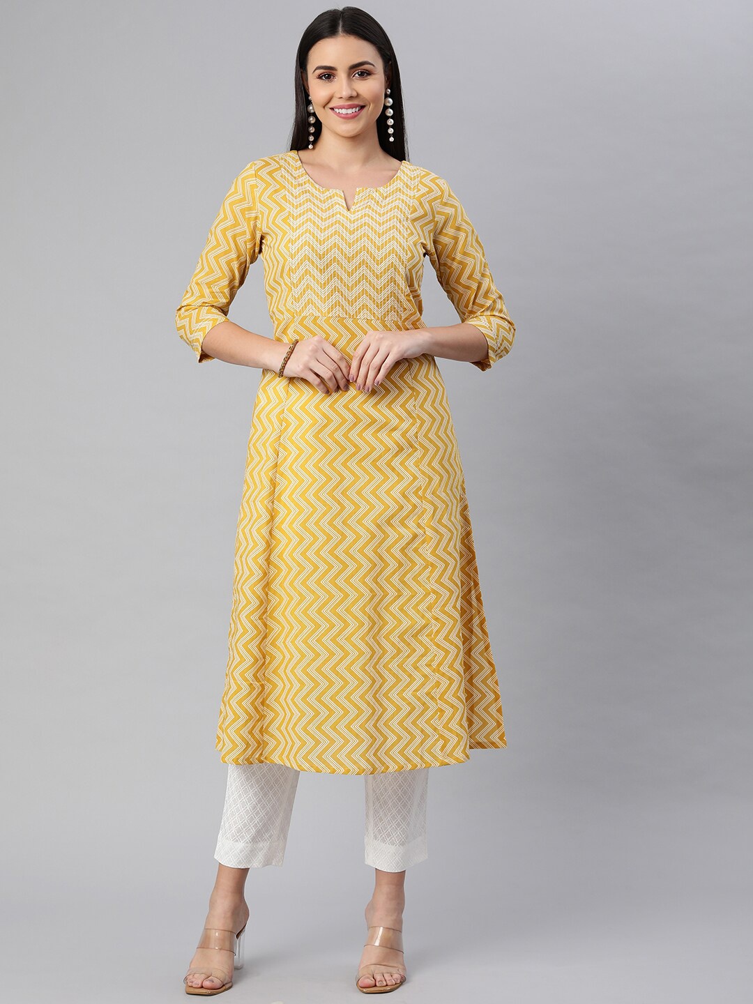 

KAMI KUBI Women Yellow Printed Panelled Pure Cotton Kurta with Trousers