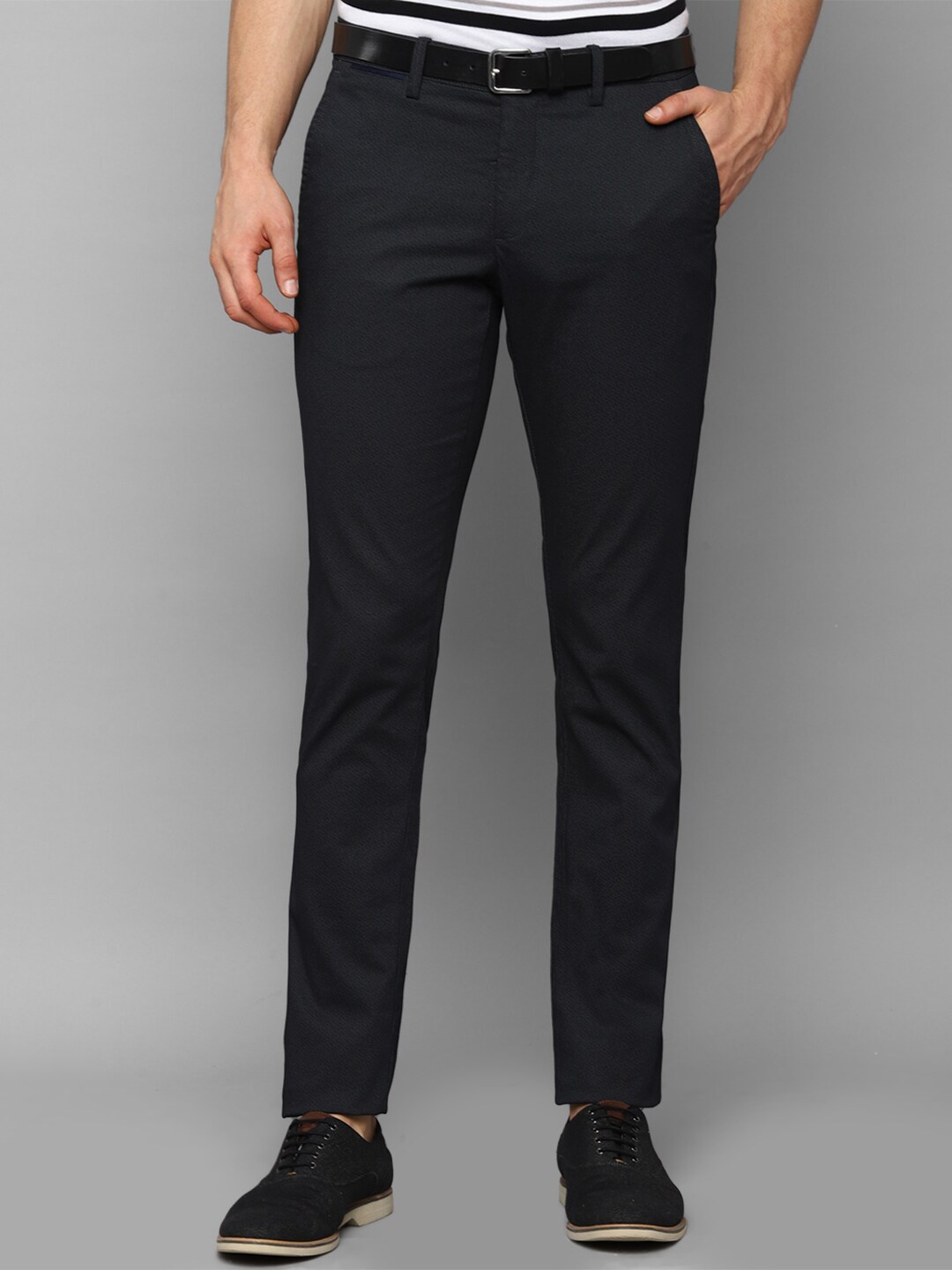 

Allen Solly Men Grey Textured Slim Fit Trousers