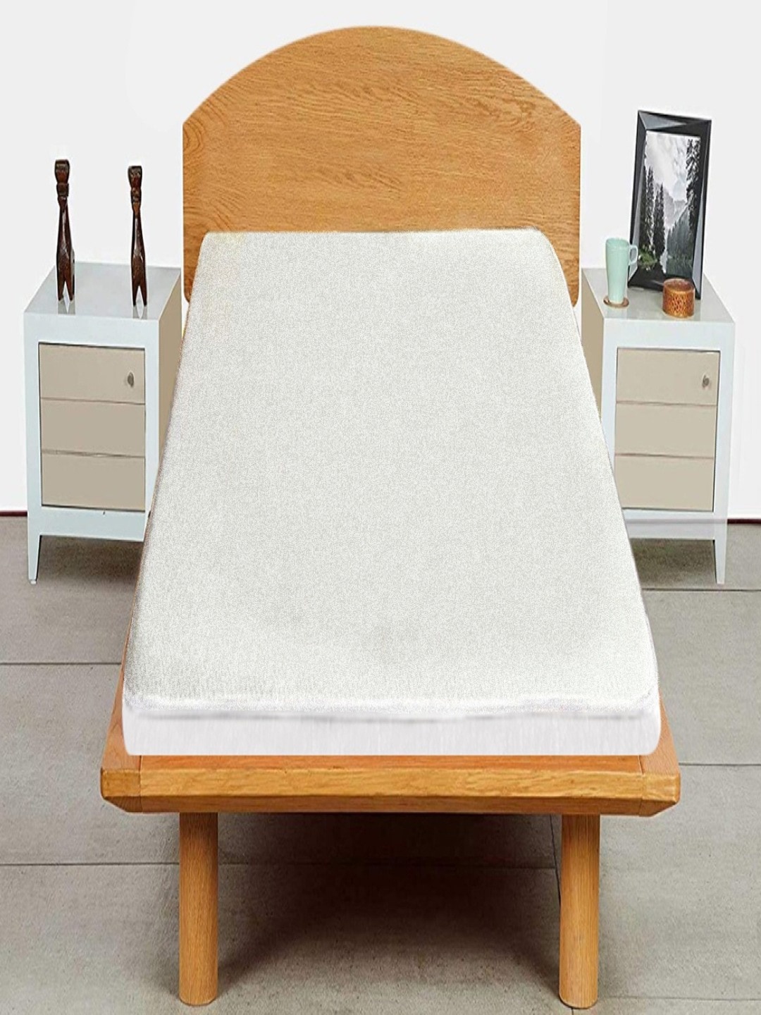 

Trance Home Linen White Single Bed Size Water Resistant Mattress Protector