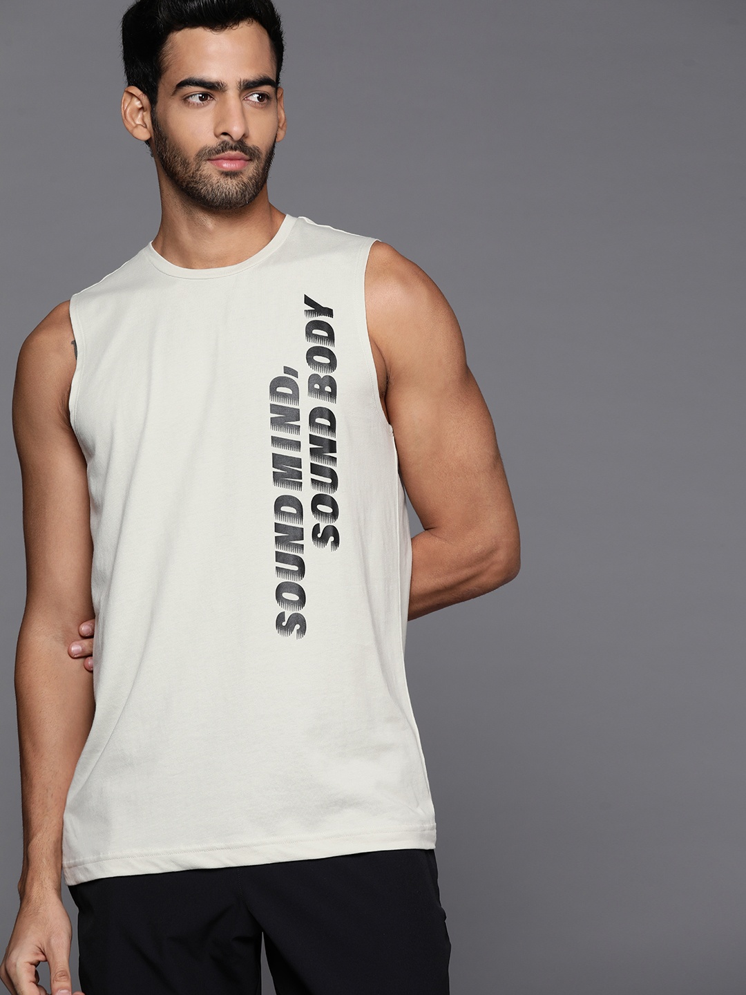 

ASICS Men Grey & Black Typography Printed Training T-shirt