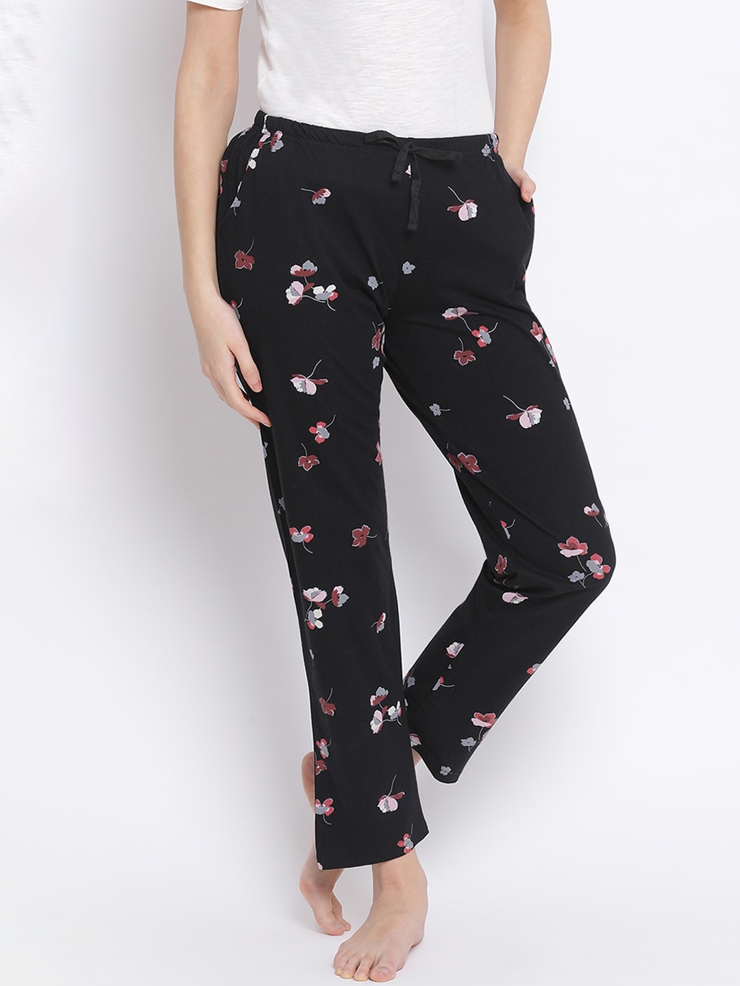 

Kanvin Women Black Floral Printed Pure Cotton Lounge Pants