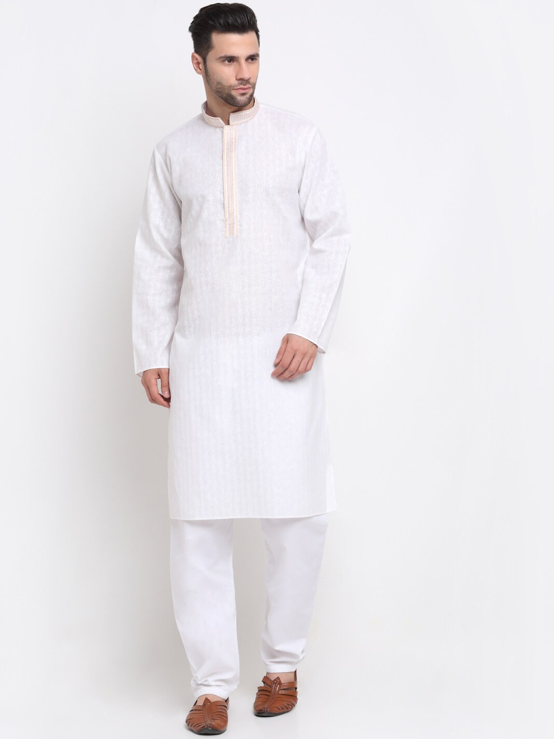 

KRAFT INDIA Men White Embroidered Angrakha Pure Cotton Kurti with Pyjamas