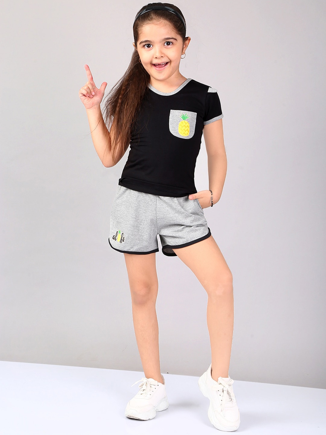 

Naughty Ninos Girls Black & Grey T-shirt with Shorts