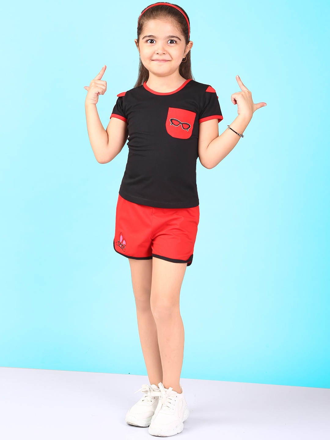 

Naughty Ninos Girls Black & Red T-shirt with Shorts