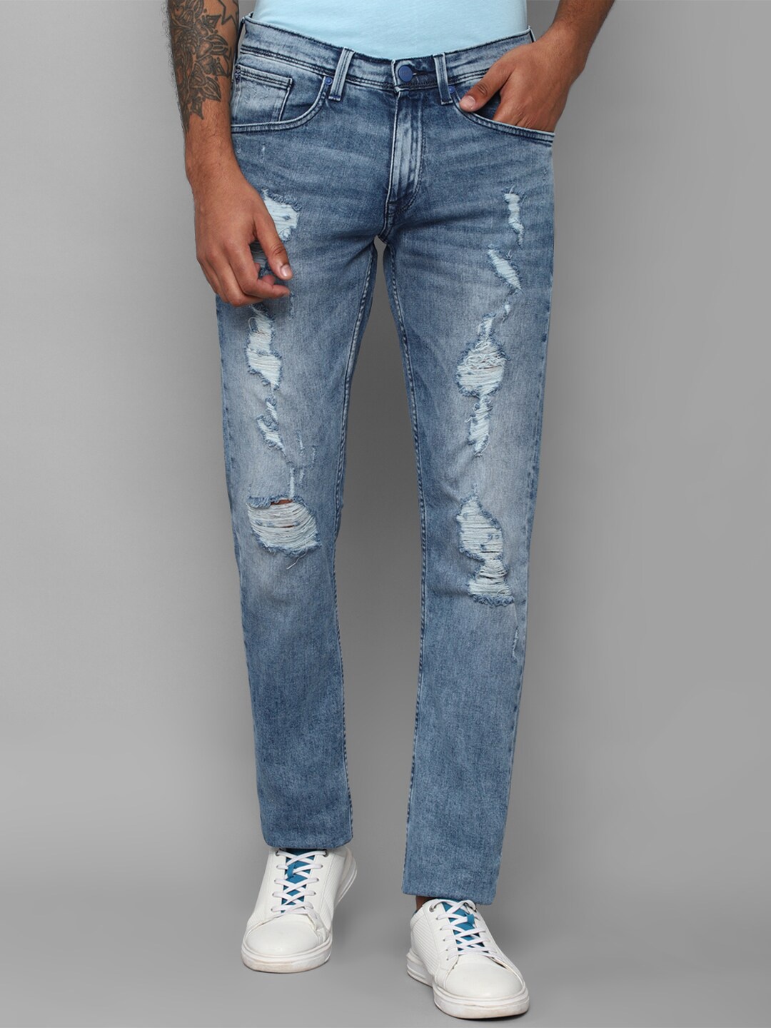 

Allen Solly Sport Men Blue Slim Fit Mildly Distressed Heavy Fade Jeans