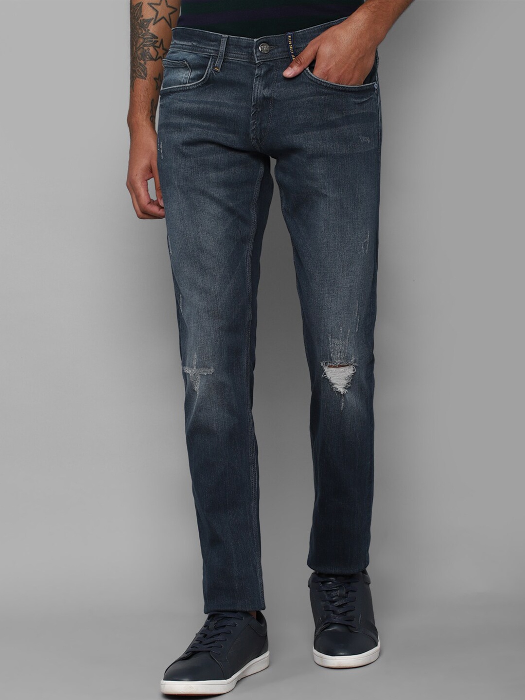 

Allen Solly Sport Men Navy Blue Slim Fit Mildly Distressed Light Fade Jeans