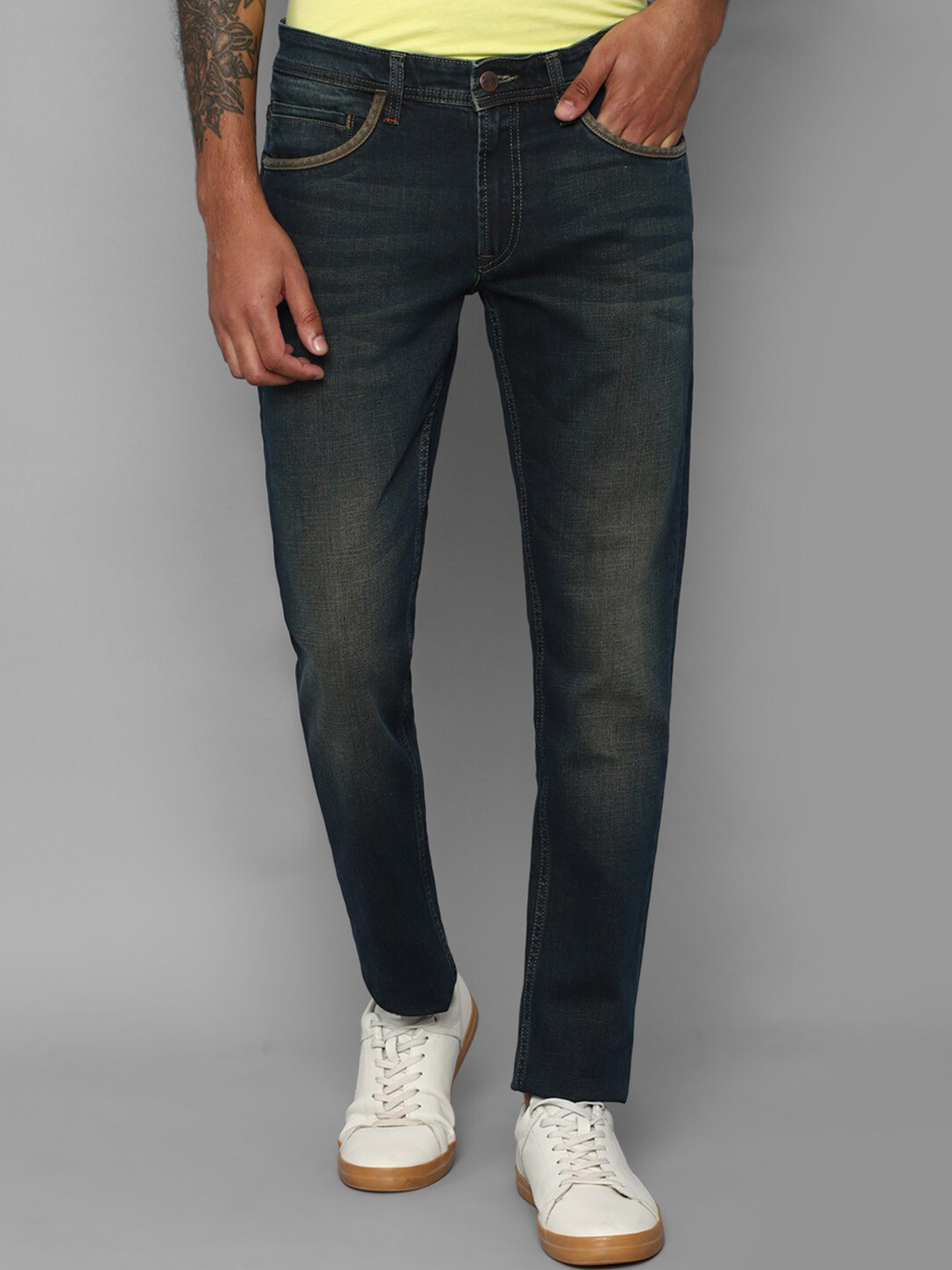 

Allen Solly Sport Men Navy Blue Skinny Fit Light Fade Jeans