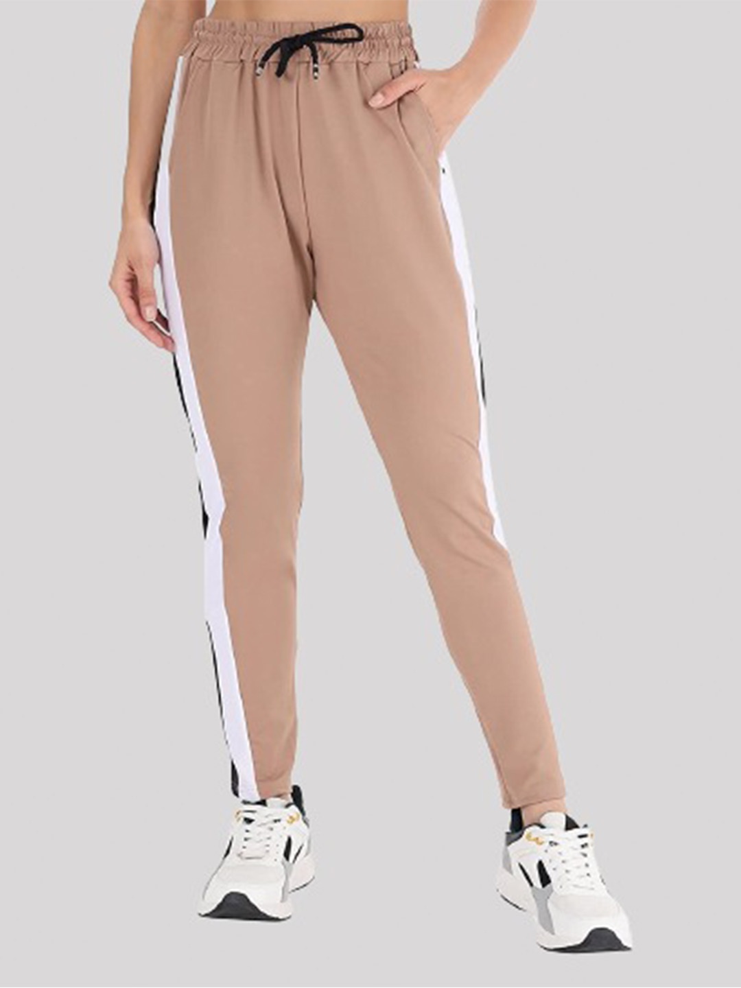 

SEPHANI Women Brown Solid Slim Fit Track Pants