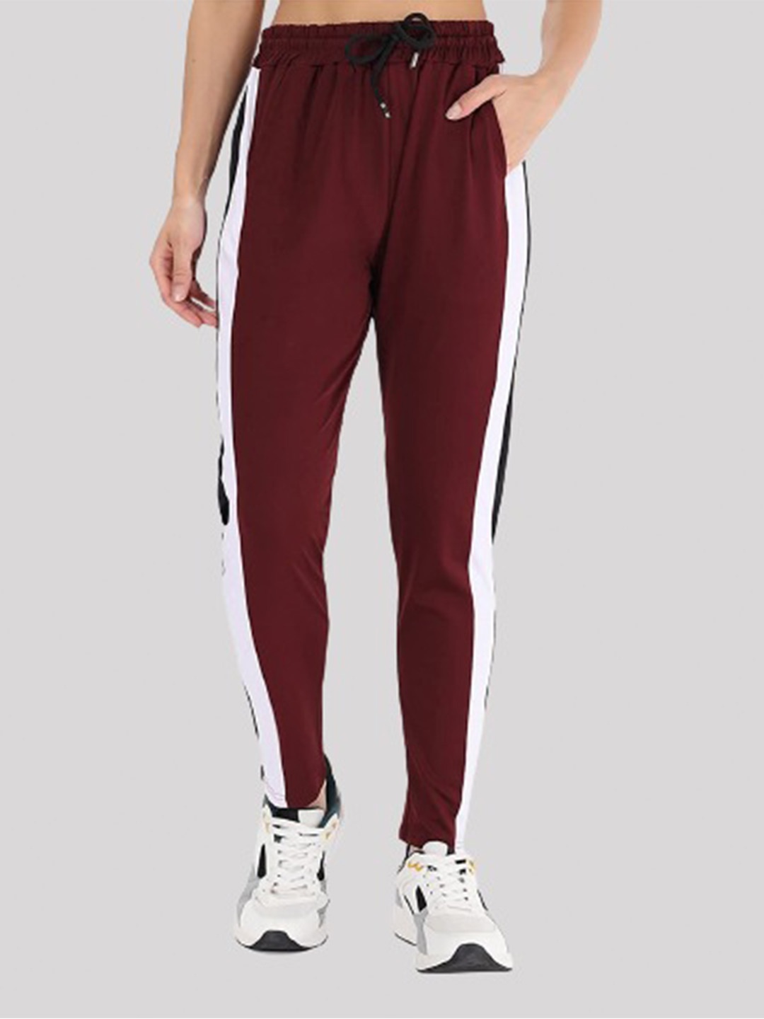 

SEPHANI Women Maroon Solid Slim-Fit Track Pants