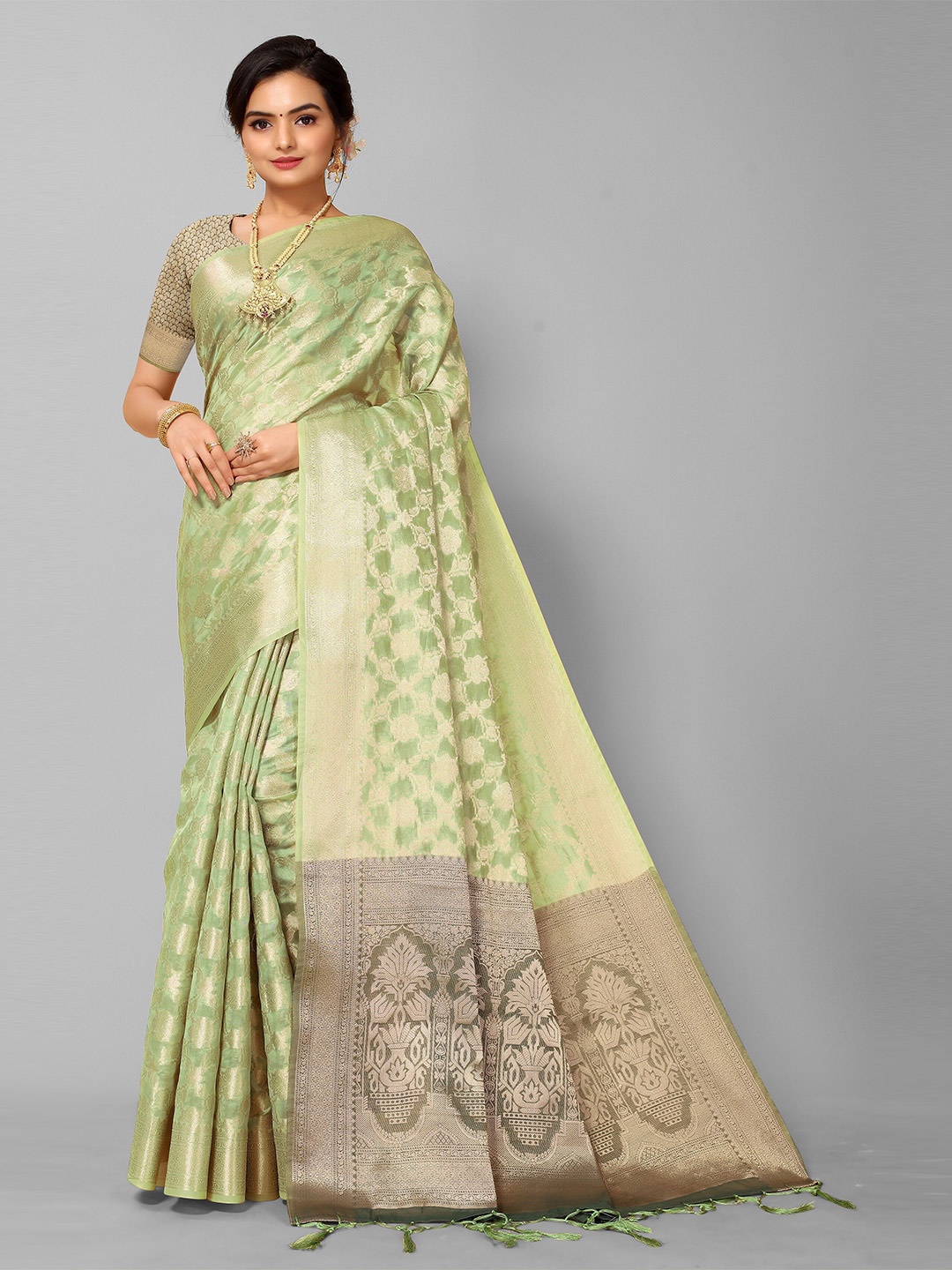 

Mitera Green & Gold-Toned Woven Design Jaali Organza Kanjeevaram Saree
