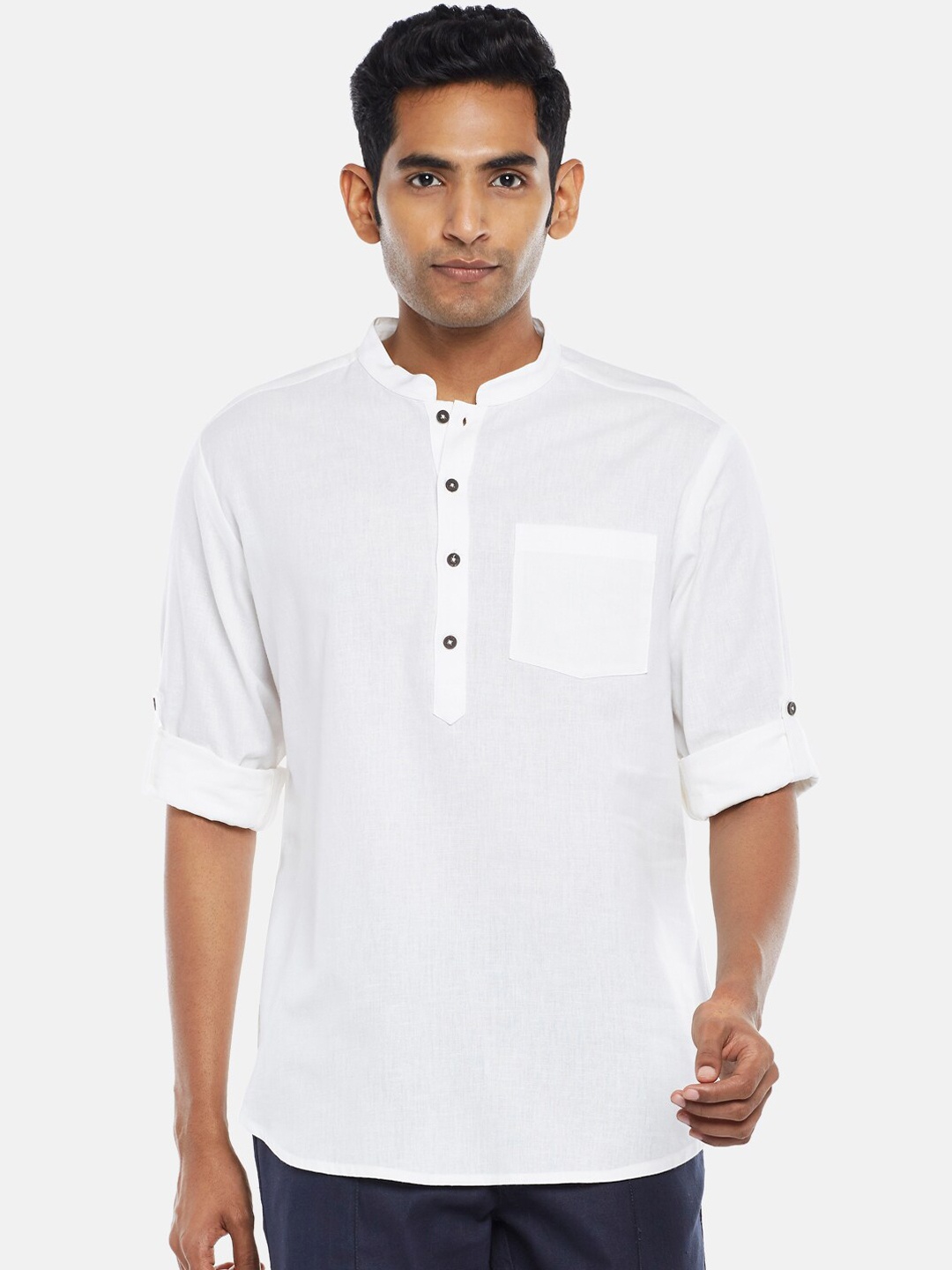 

indus route by Pantaloons Men Off White Patchwork Kurta