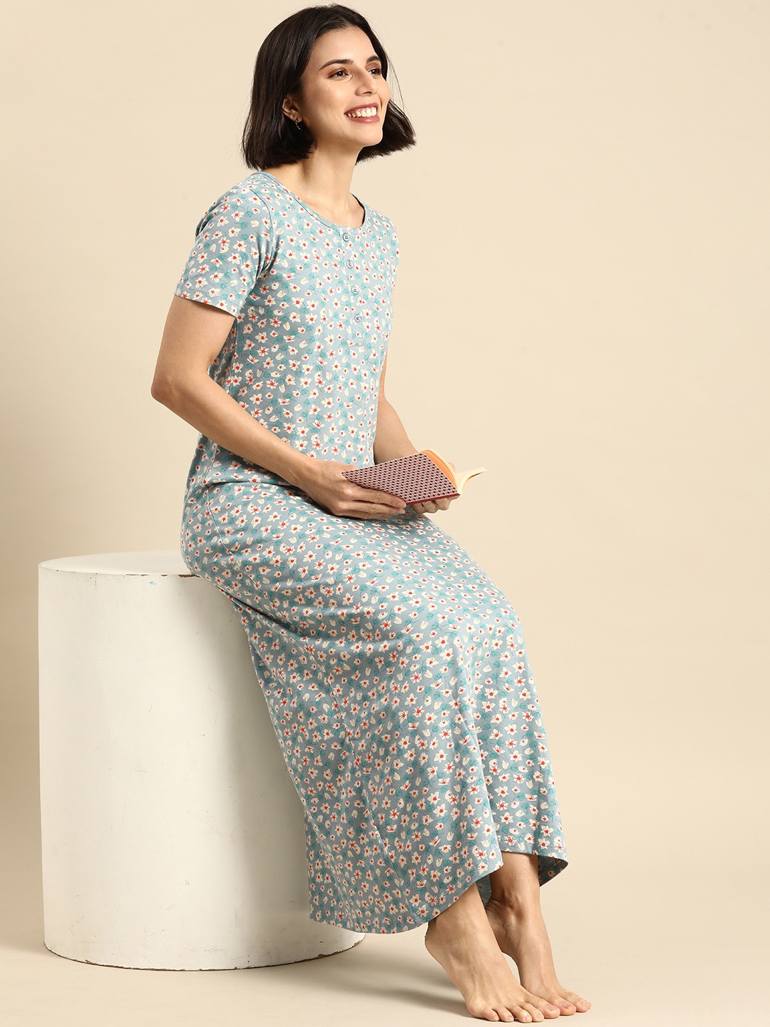 

Dreamz by Pantaloons Women Blue Printed Maxi Nightdress