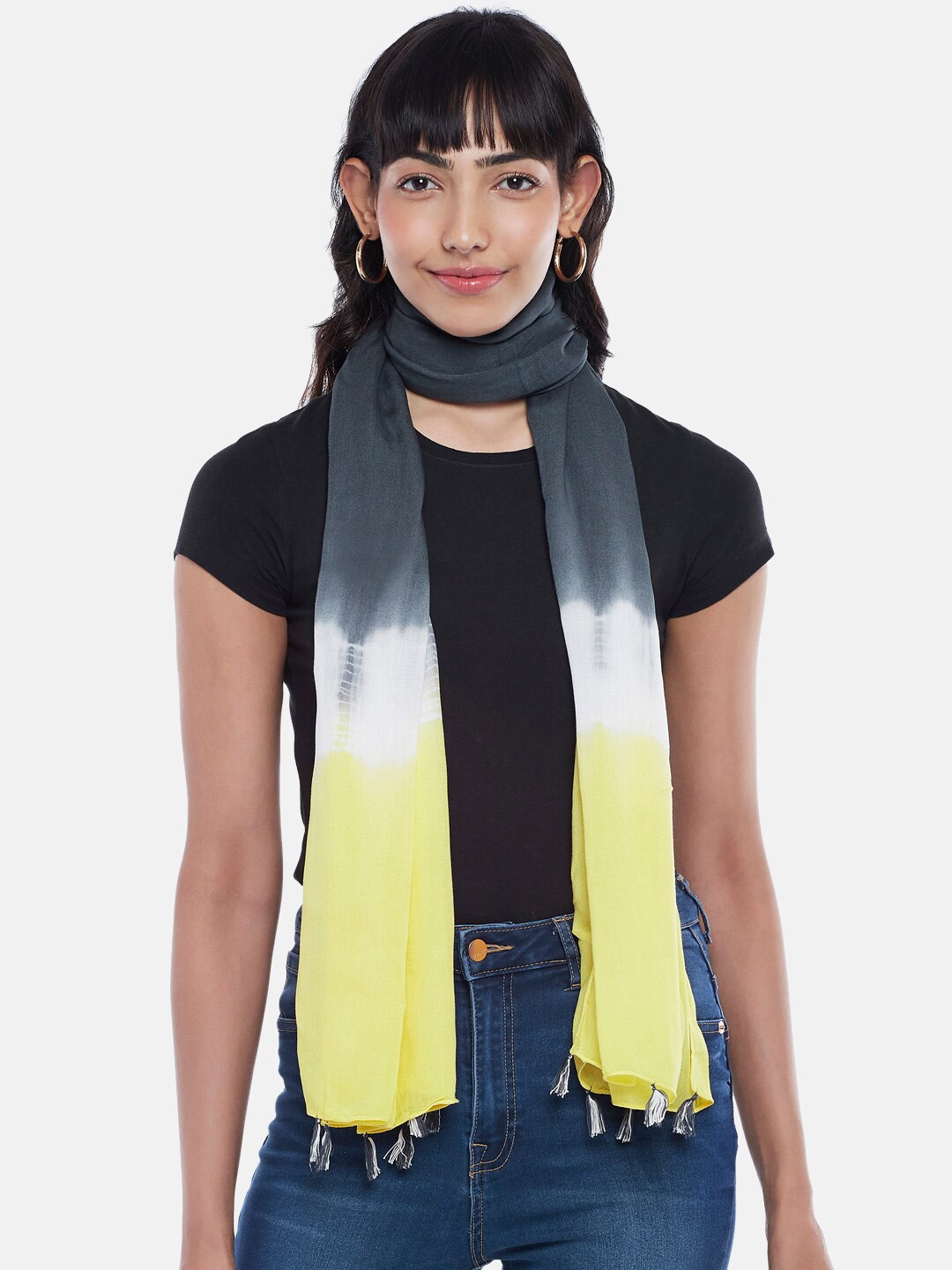 

Honey by Pantaloons Women Grey & White Colourblocked Scarf
