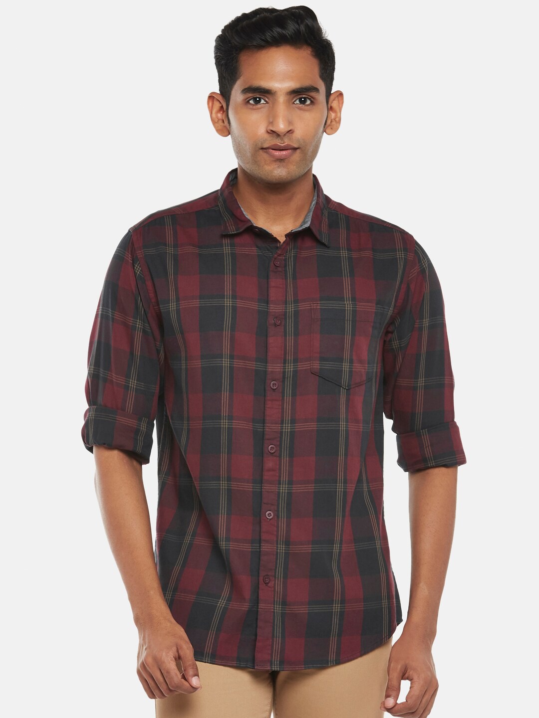 

BYFORD by Pantaloons Men Red Slim Fit Checked Casual Shirt