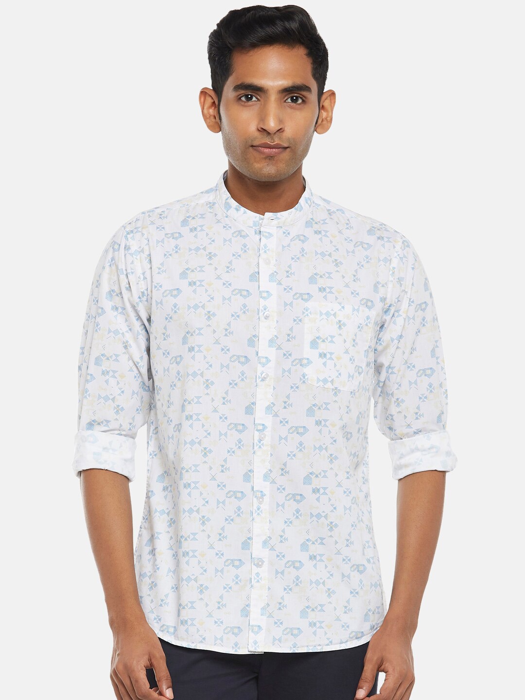 

BYFORD by Pantaloons Men White Slim Fit Floral Printed Casual Shirt