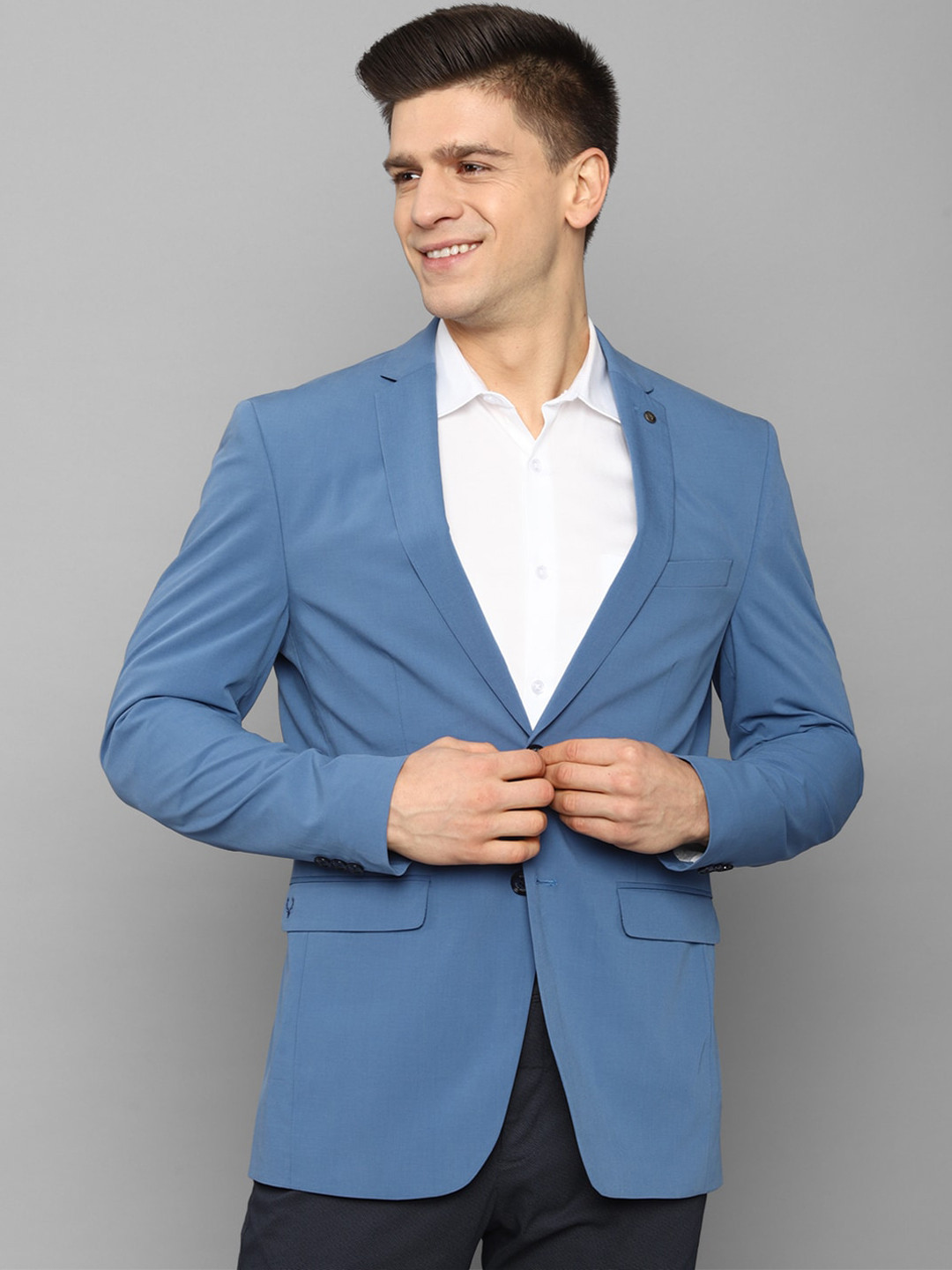 

Allen Solly Men Blue Solid Single-Breasted Slim-Fit Formal Blazers