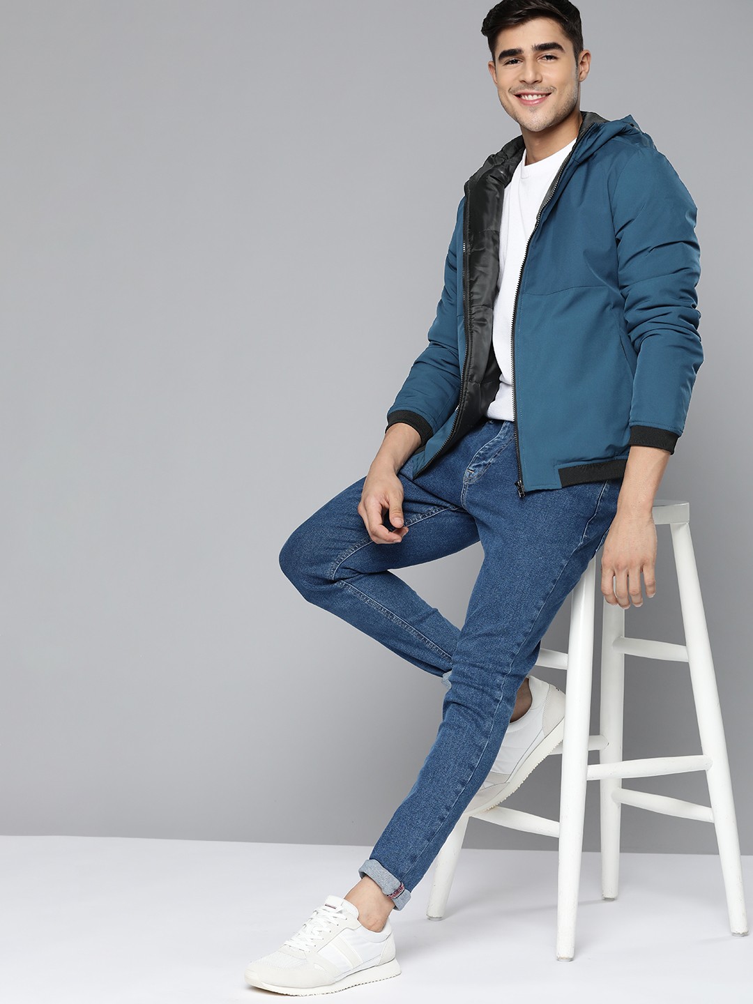 

Mast & Harbour Men Teal Blue Solid Hooded Padded Jacket