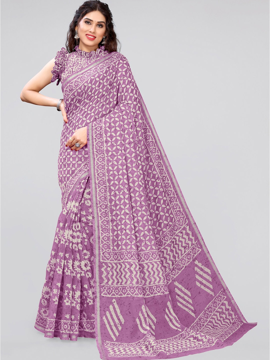 

MIRCHI FASHION Magenta & White Batik Zari Saree