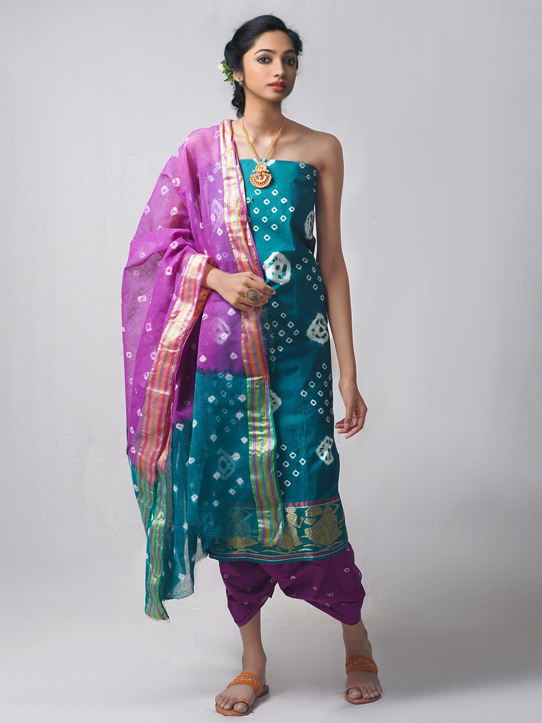 

Unnati Silks Purple & White Dyed Pure Cotton Unstitched Dress Material
