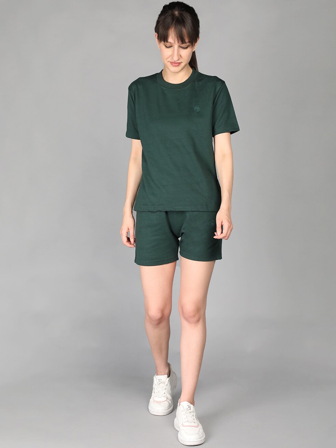 

Chkokko Women Green Solid Co-Ords