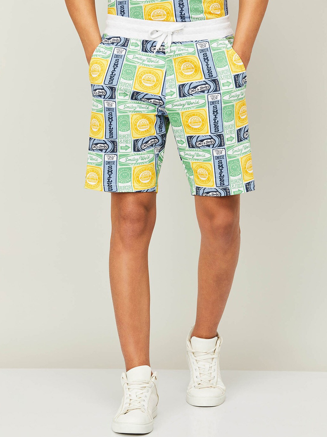 

SmileyWorld Men White Printed Slim Fit Shorts