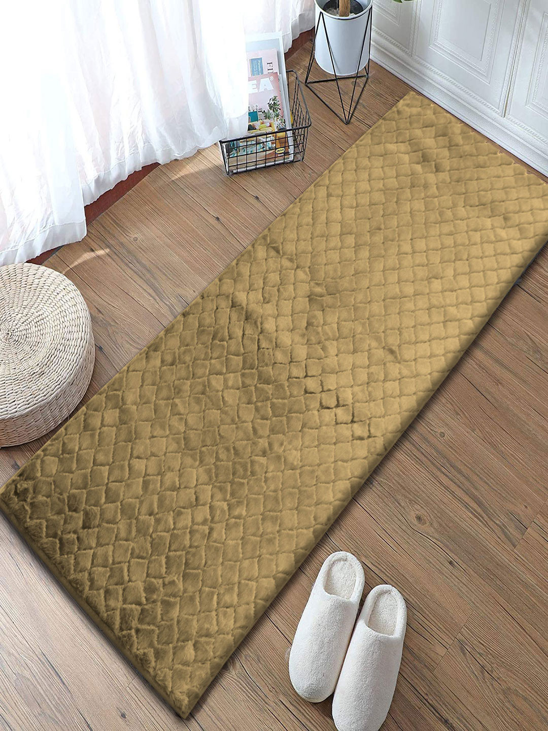 

LUXEHOME INTERNATIONAL Tan-Colored Solid Austria Runners