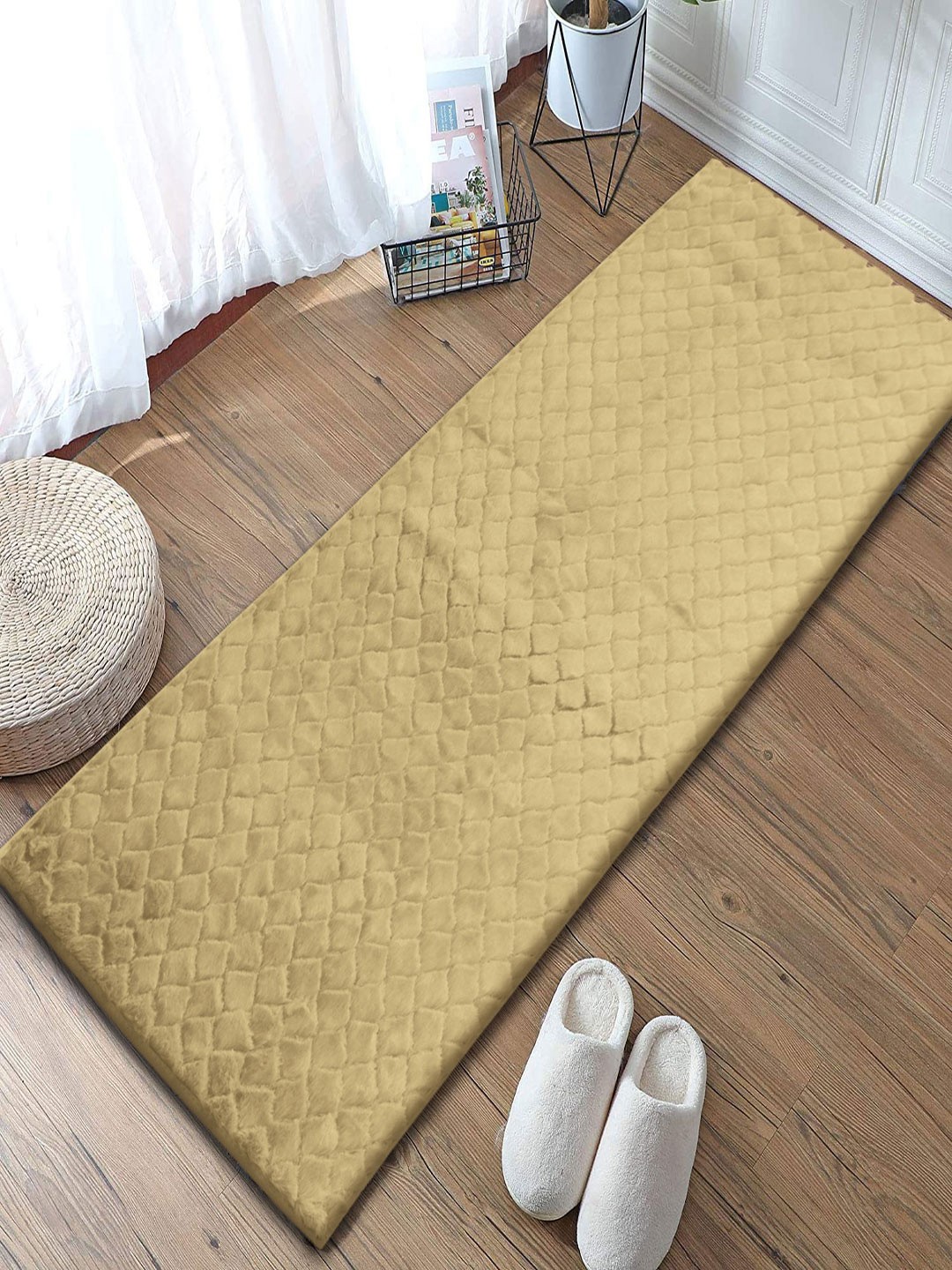 

LUXEHOME INTERNATIONAL Gold Checked Runners