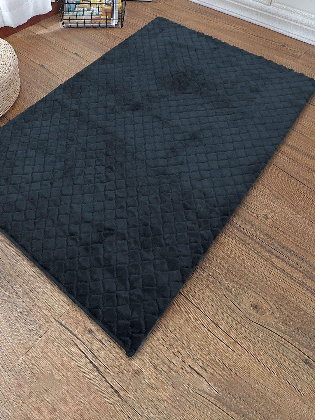 

LUXEHOME INTERNATIONAL Black Solid Antiskid Austria Carpets