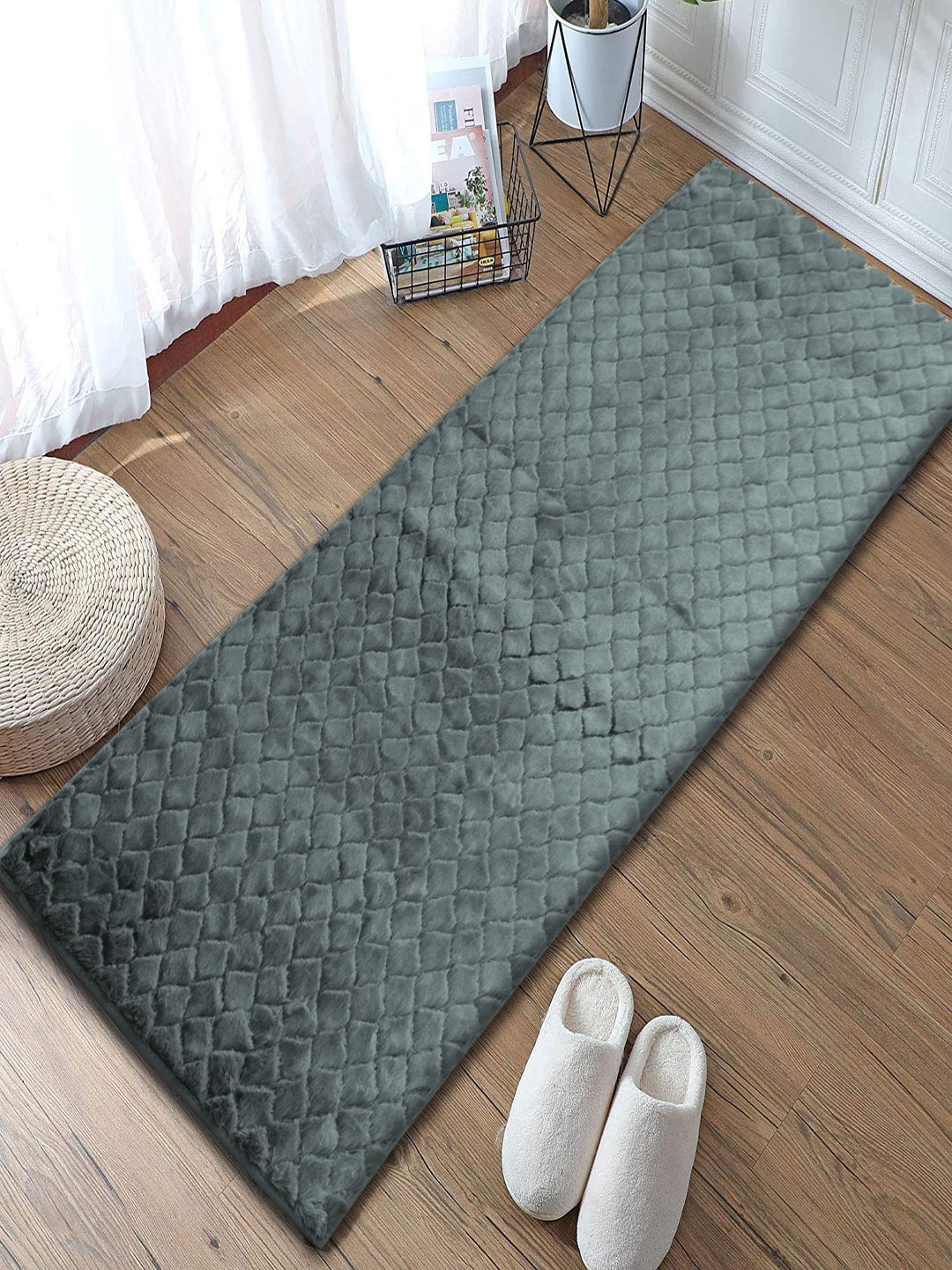 

LUXEHOME INTERNATIONAL Green Solid Anti-Skid Rectangular Floor Runners