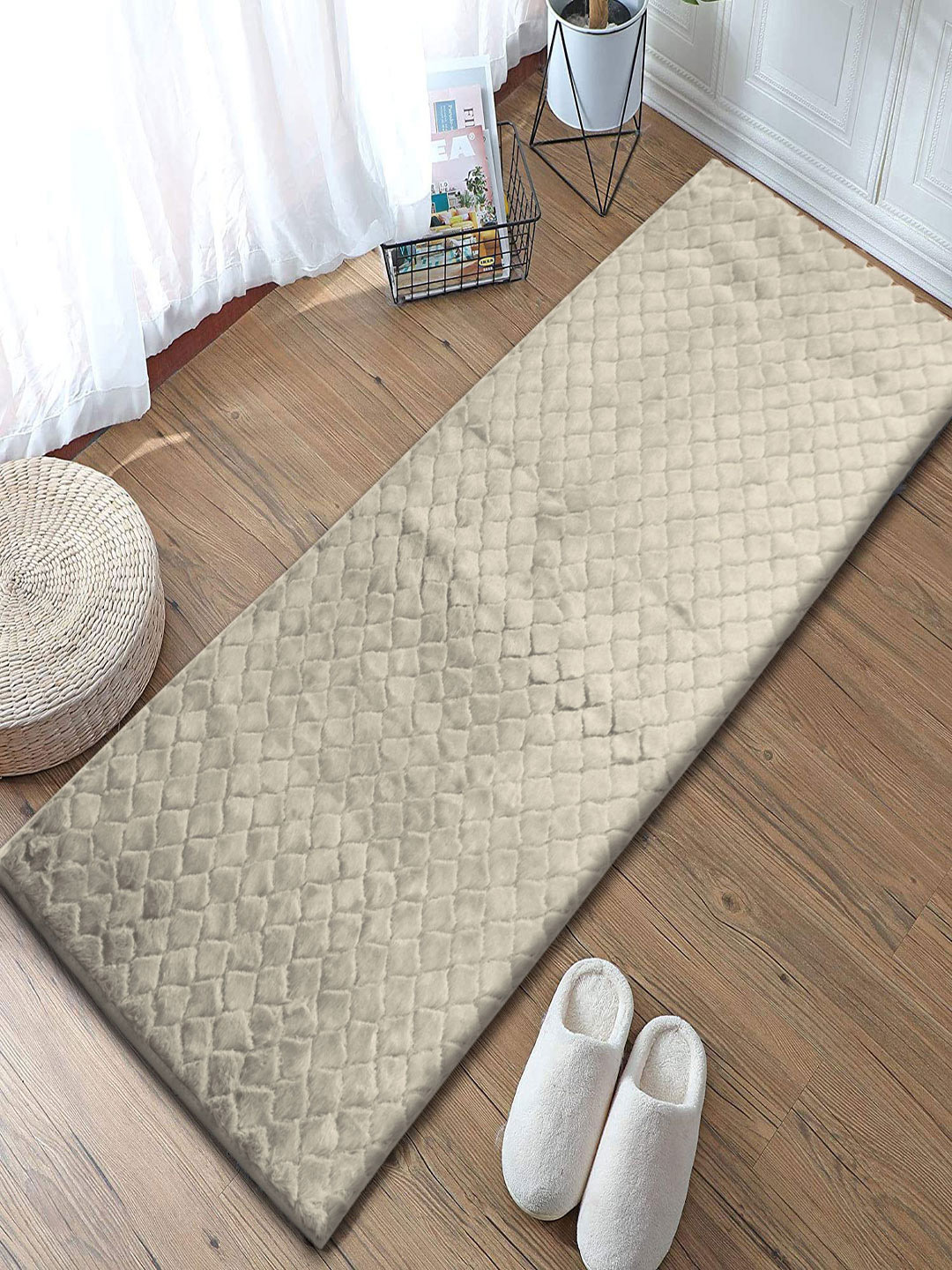 

LUXEHOME INTERNATIONAL Beige Solid Austria Runner
