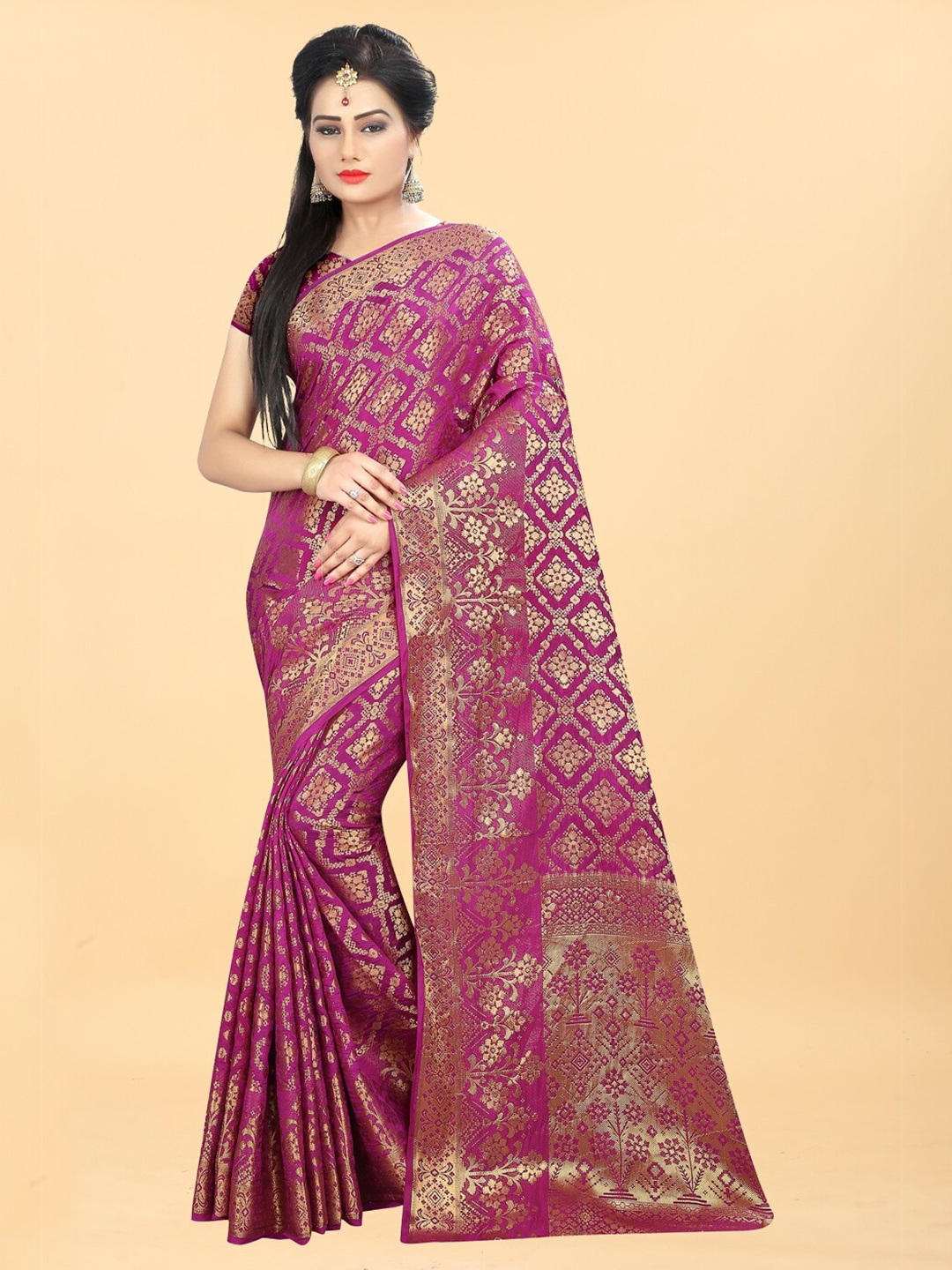 

Hinayat Fashion Pink & Gold-Toned Woven Design Zari Silk Blend Banarasi Saree