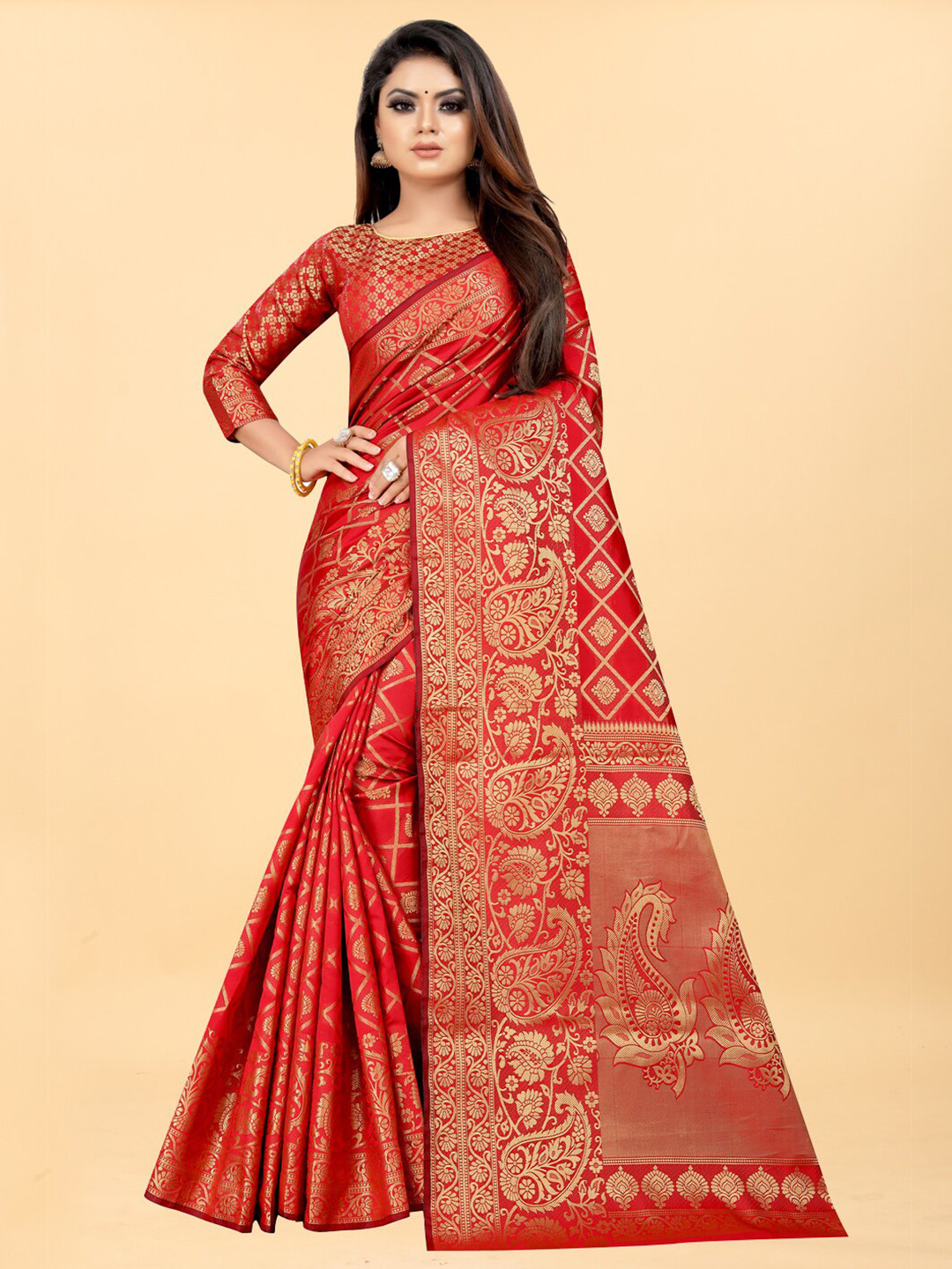 

Hinayat Fashion Red & Gold-Toned Woven Design Zari Silk Blend Banarasi Saree