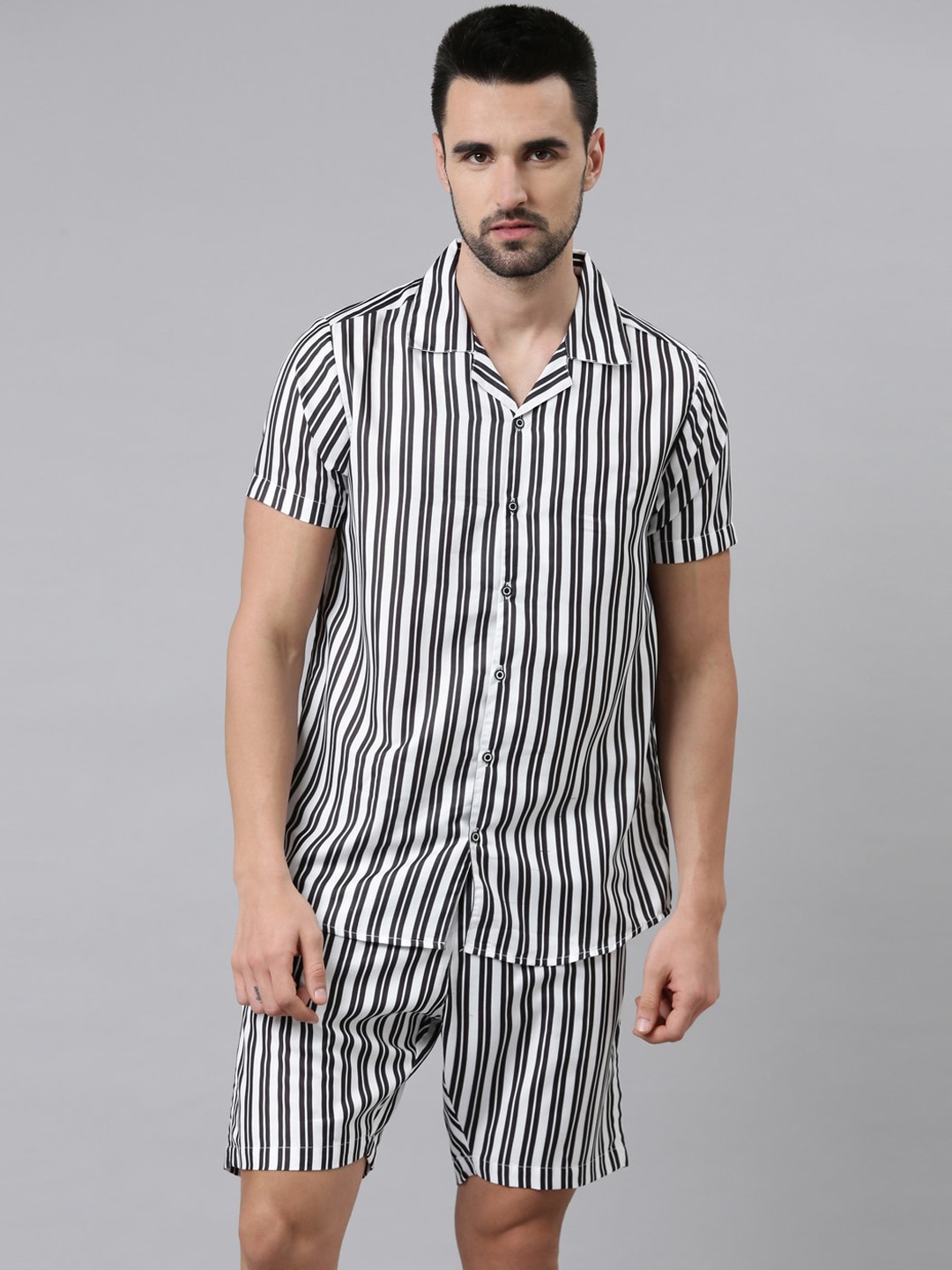 

Bushirt Men Black & White Striped Night suit