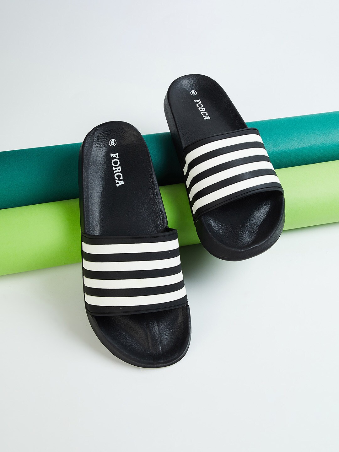

Forca by Lifestyle Men Black & White Striped Sliders