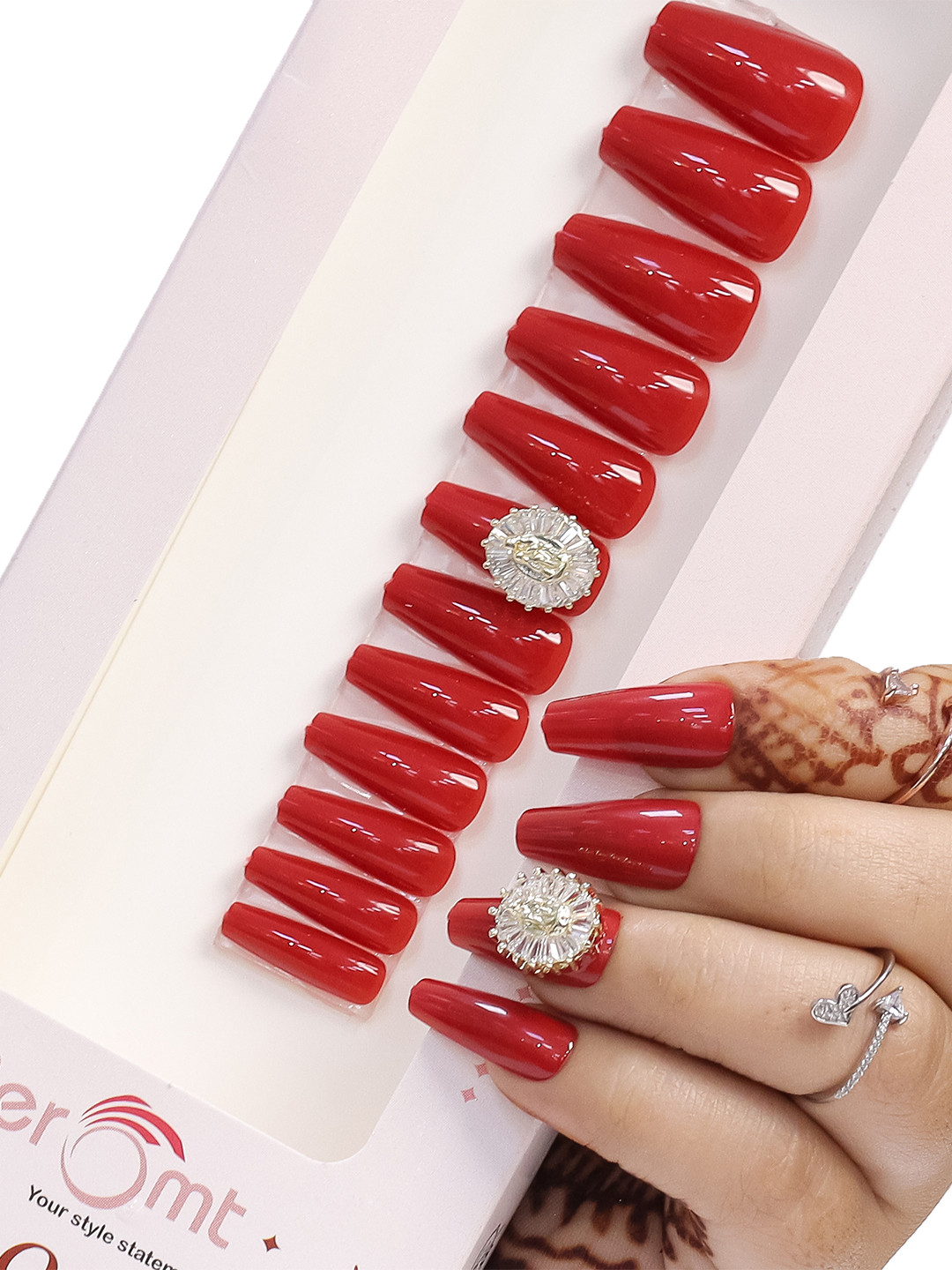 

BEROMT 12 Pcs Long-Lasting Reusable Lightweight Salon Finish Press on Nail Tips - 18, Maroon