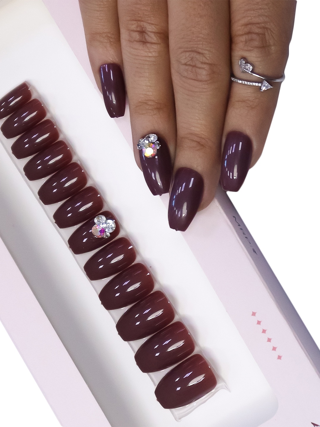 

BEROMT 12 Pieces Unique Charm Salon Finish Press on Nails Set - Shade 15, Brown